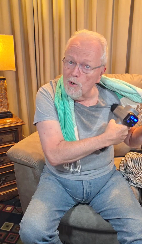 massage gun and turkish towels